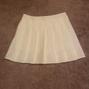 Elegant White Pleated Skirt